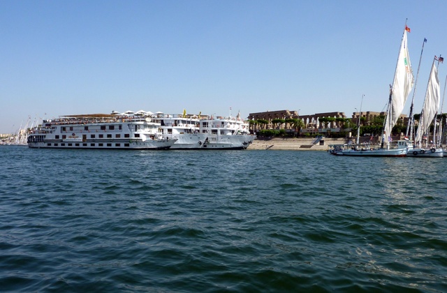 Cruise Ships River Nil Photo: Jerzy Sawluk  / pixelio.de