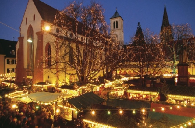 Christmas market Source: http://www.travelpulse.com/news/destinations/christmas-markets-spring-to-life-in-germany.html