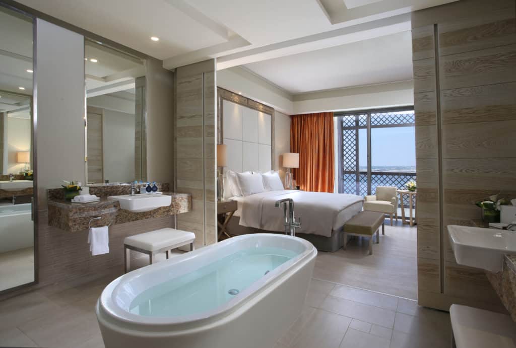 Hilton Dead Sea Resort & Spa in Jordan - Suite